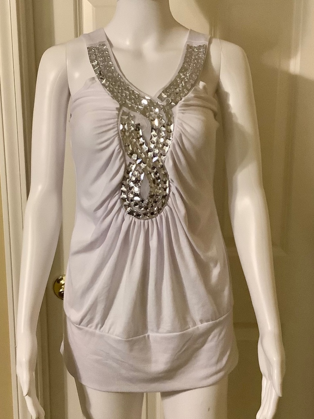 WOMEN WHITE TANK BLOUSE WITH RHINESTONES SIZE L
